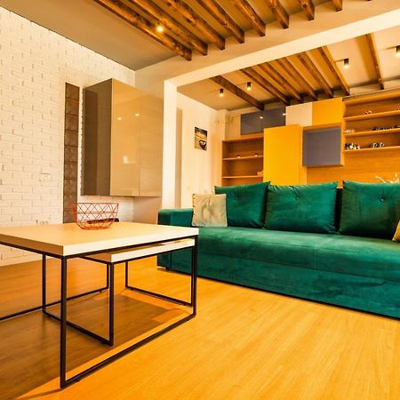 Aty Apartament Navodari Bagian luar foto