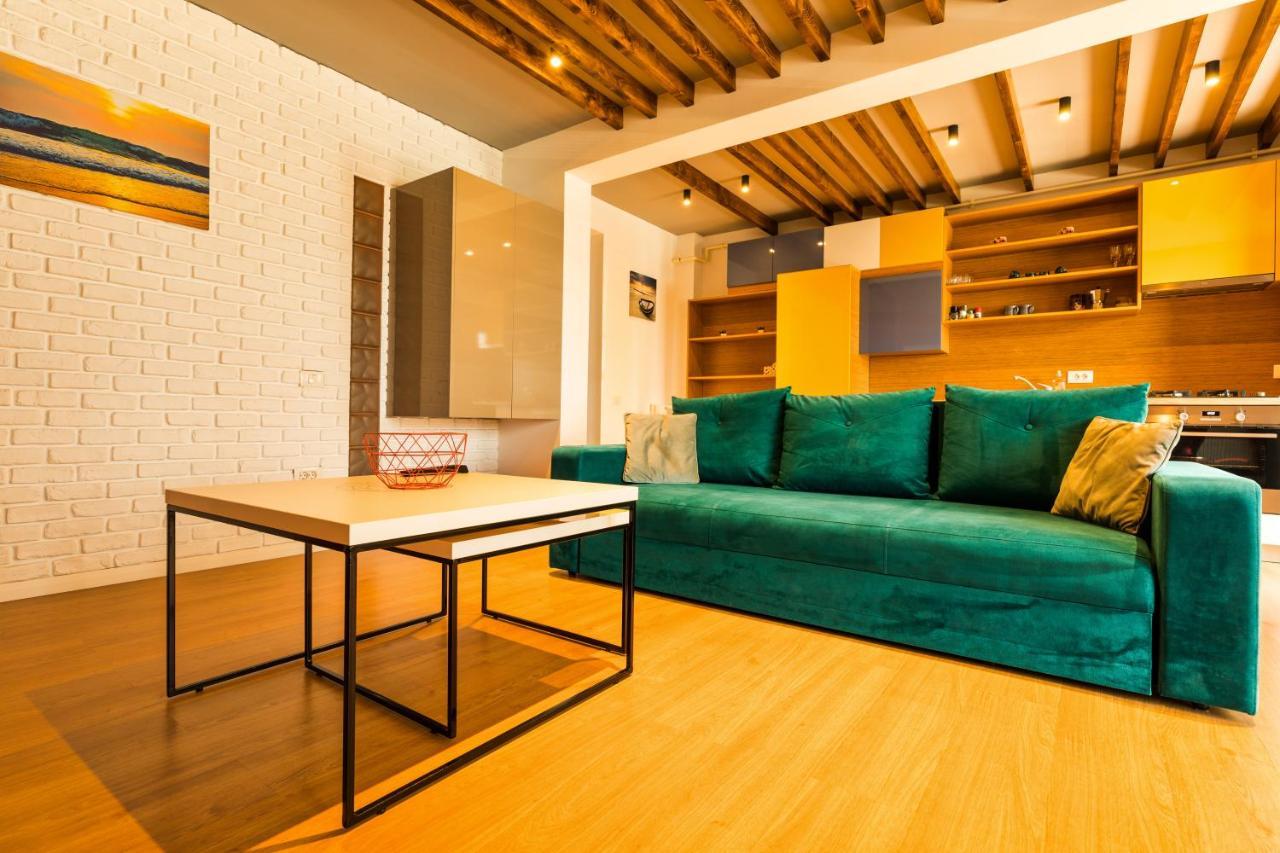 Aty Apartament Navodari Bagian luar foto