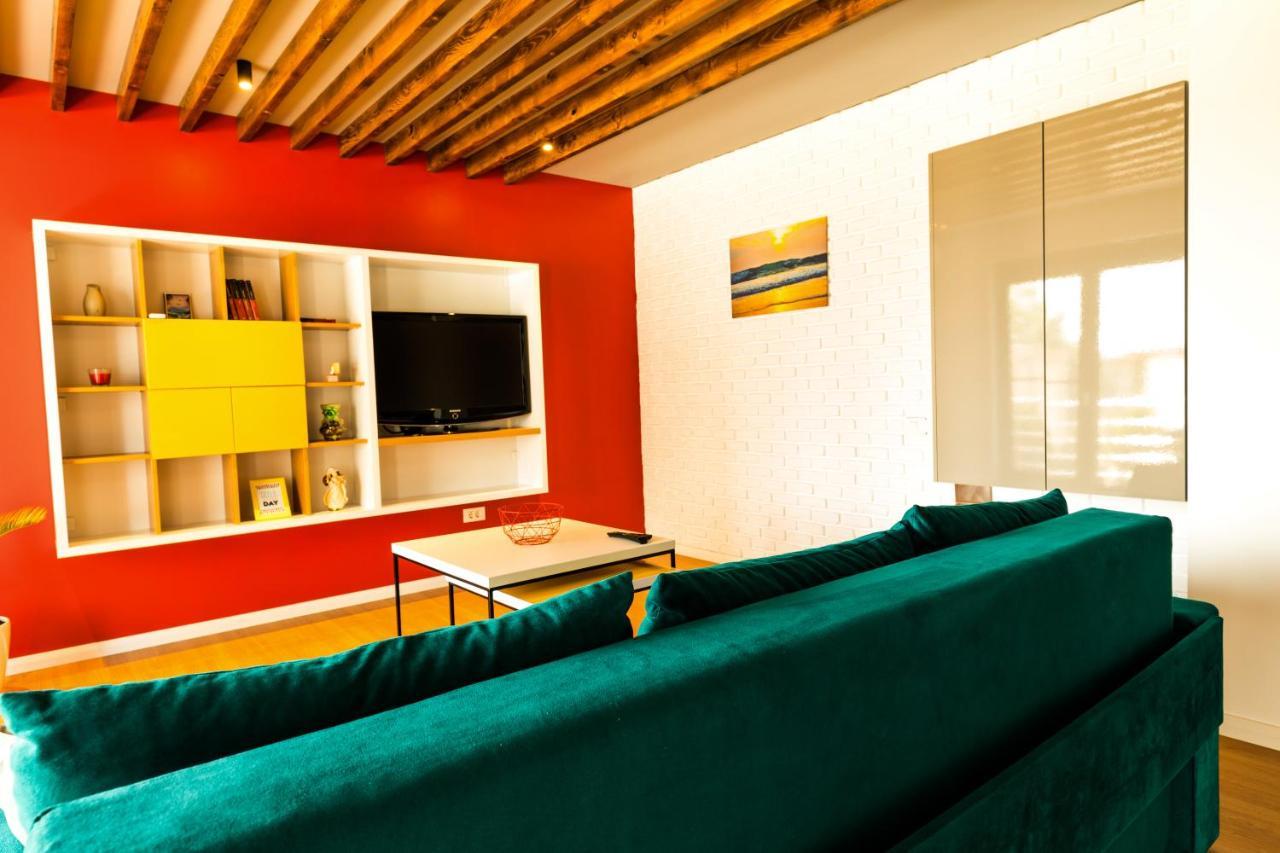Aty Apartament Navodari Bagian luar foto