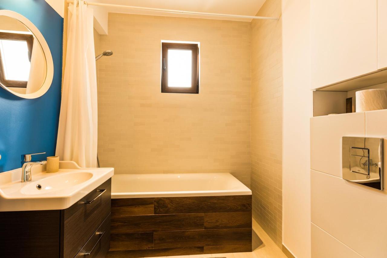 Aty Apartament Navodari Bagian luar foto