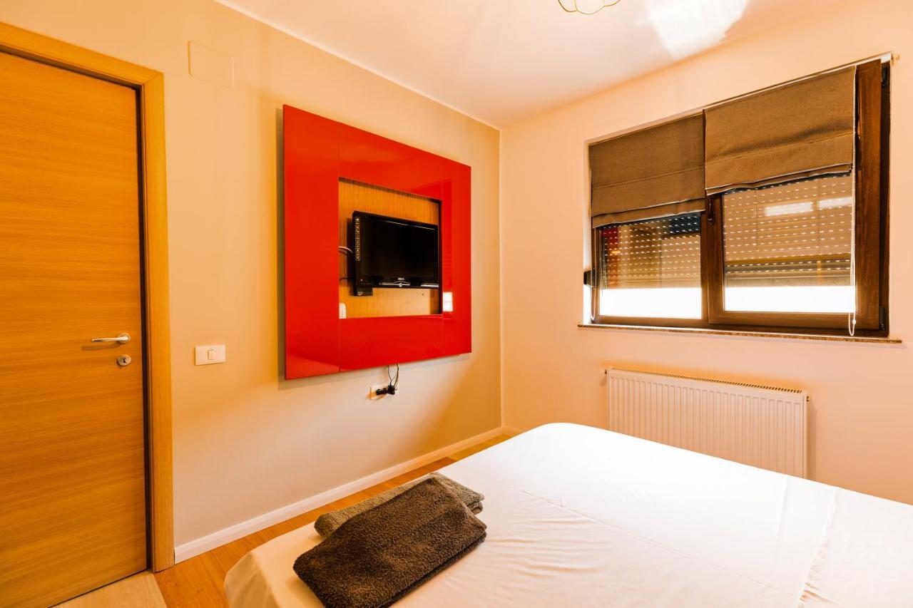 Aty Apartament Navodari Bagian luar foto