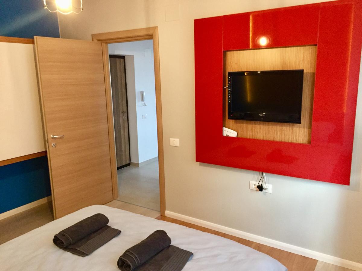 Aty Apartament Navodari Bagian luar foto