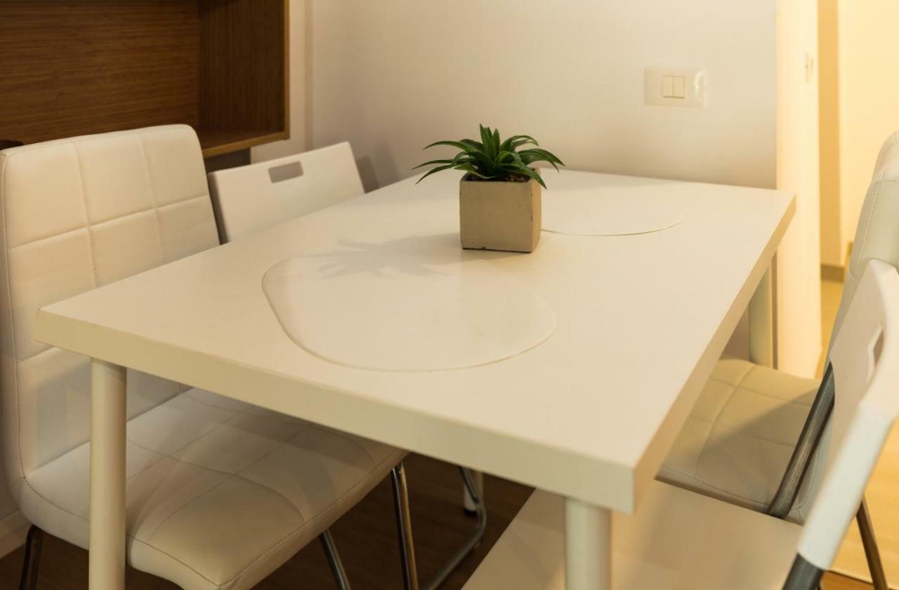 Aty Apartament Navodari Bagian luar foto
